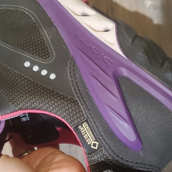 Ecco Women Biom Gore Tex Comfort Surround Sneakers sz 40 US 9.5 - Picture 9 of 13